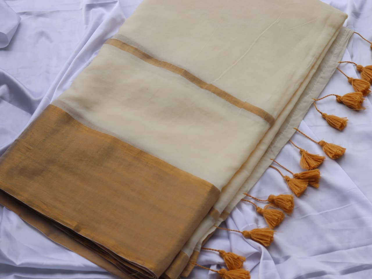 Ivory White Mulcotton saree